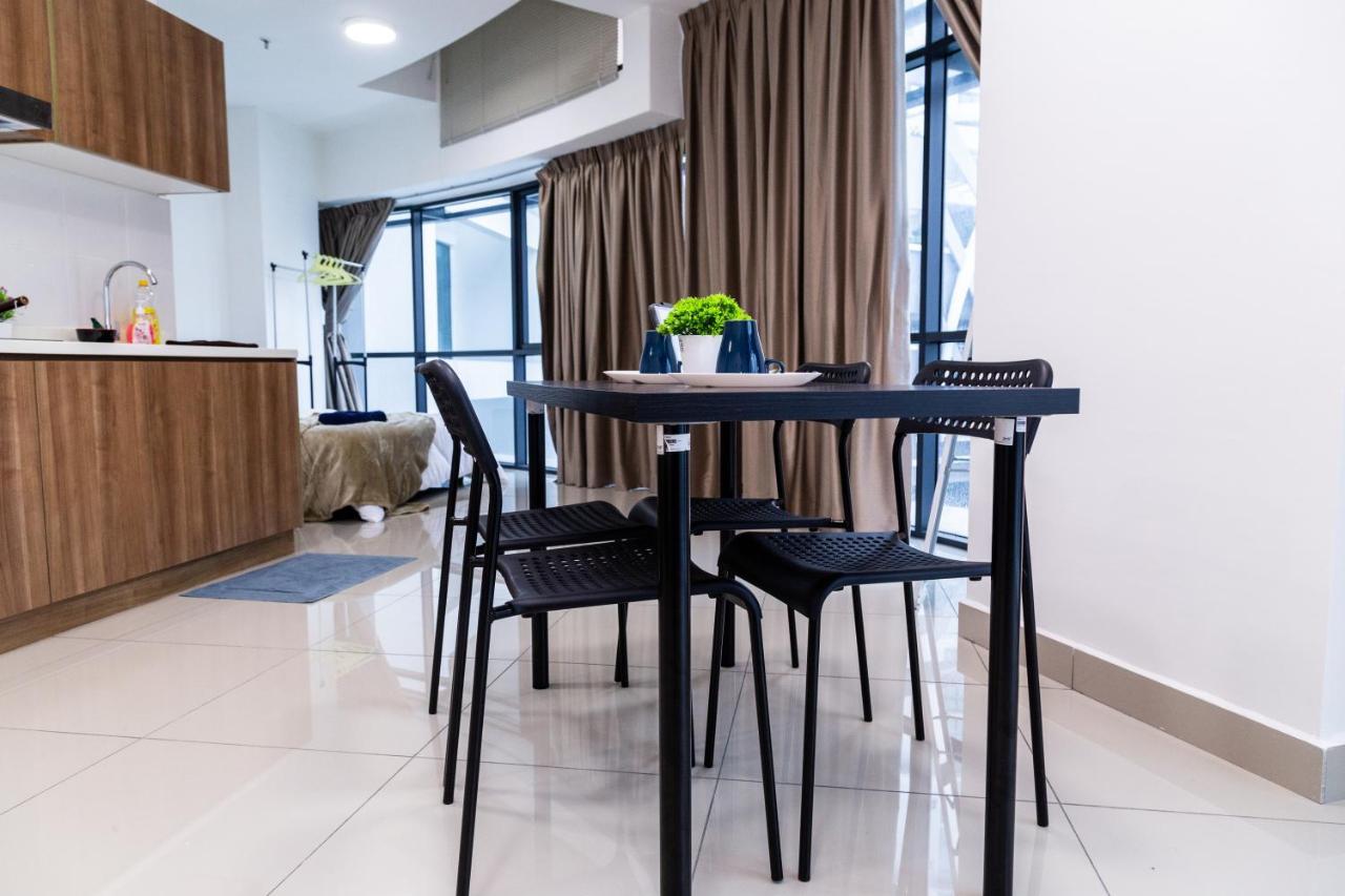 Studio Units At Pacific Tower Near Jaya One By Comfyasia Петалінг-Джая Екстер'єр фото