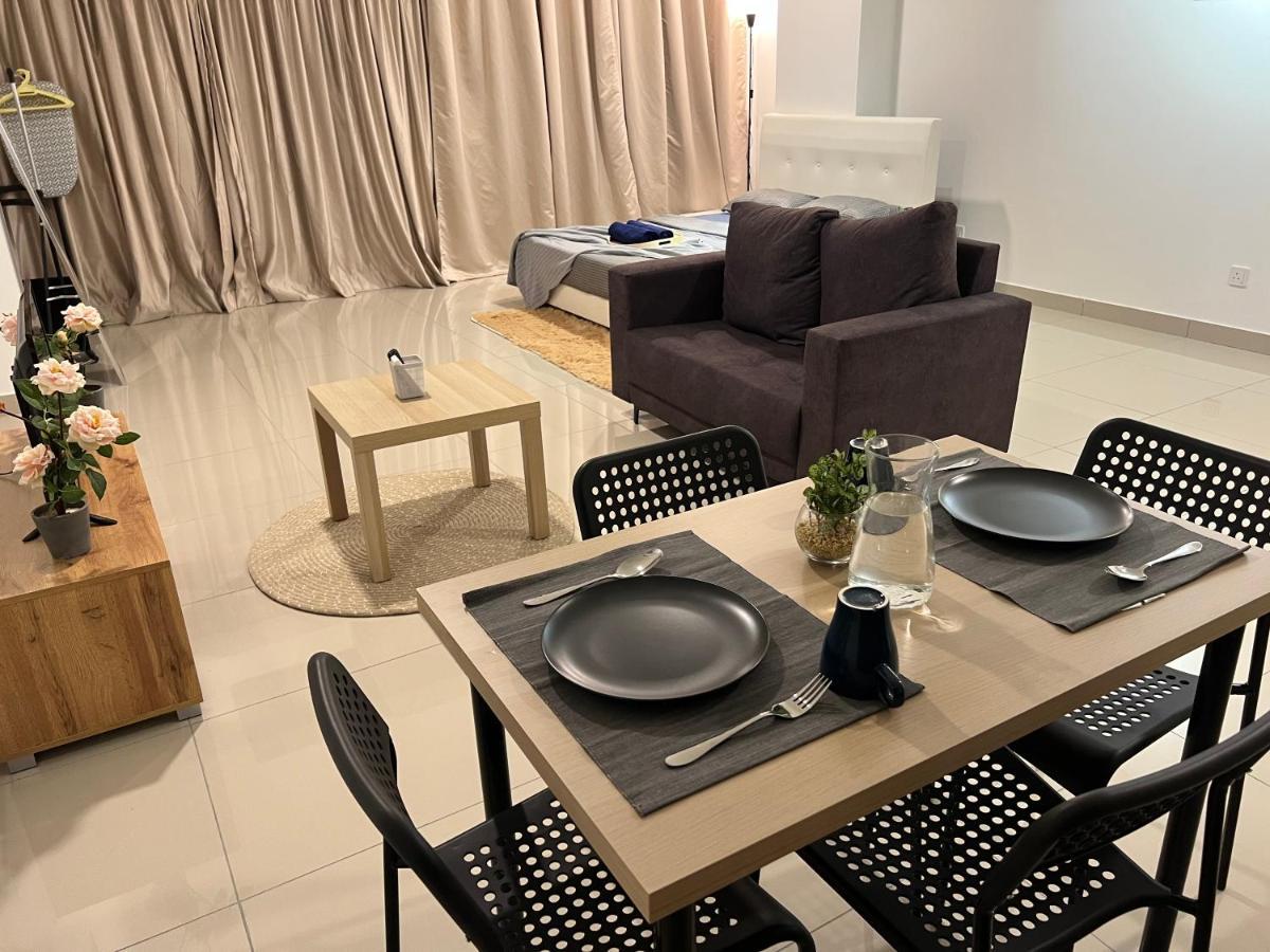 Studio Units At Pacific Tower Near Jaya One By Comfyasia Петалінг-Джая Екстер'єр фото