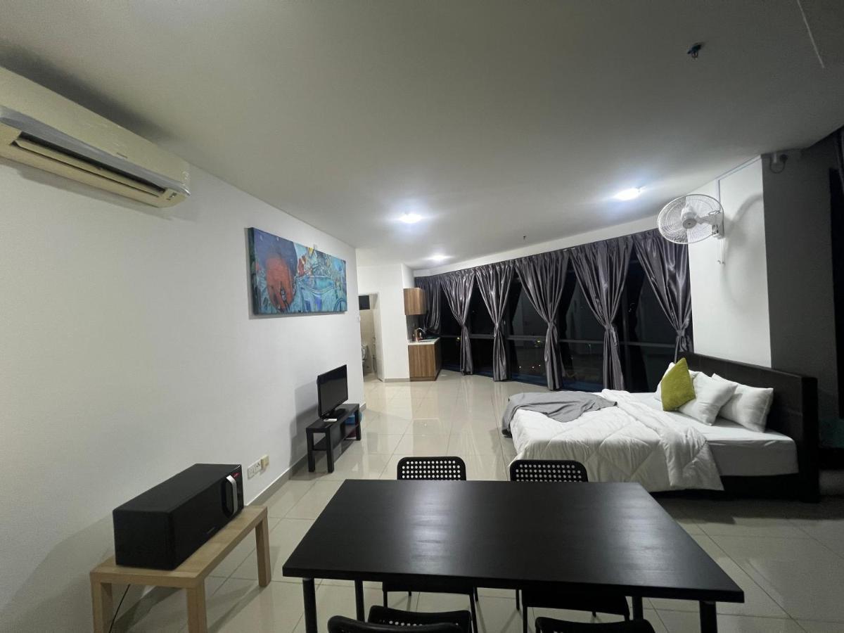 Studio Units At Pacific Tower Near Jaya One By Comfyasia Петалінг-Джая Екстер'єр фото
